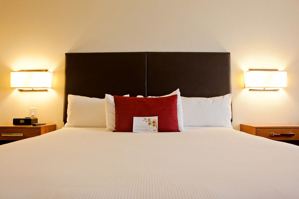 I Hotel And Illinois Conference Center - Champaign Zewnętrze zdjęcie