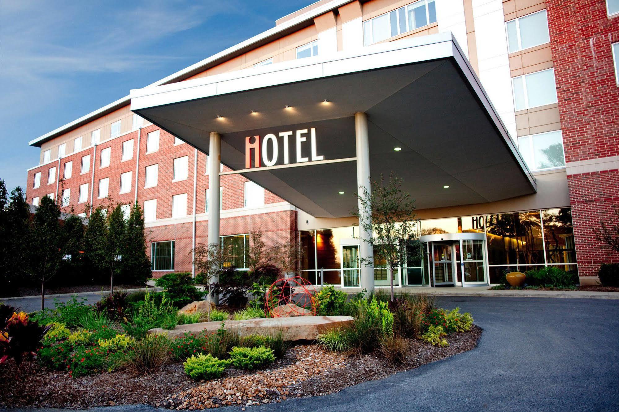 I Hotel And Illinois Conference Center - Champaign Zewnętrze zdjęcie